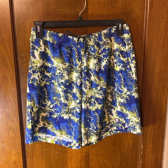 CHAMPION WIND BREAKER TWO PIECE OUTFIT‼️🔥ONLY WORE ONCE. - Picture 3 of 10